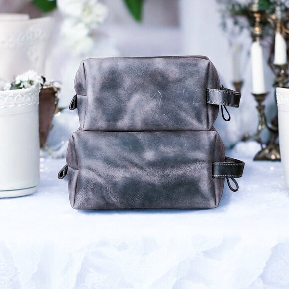 Customizable Genuine Leather Make-Up Bag | Personalized Travel Cosmetic Case - Picture 2 of 6